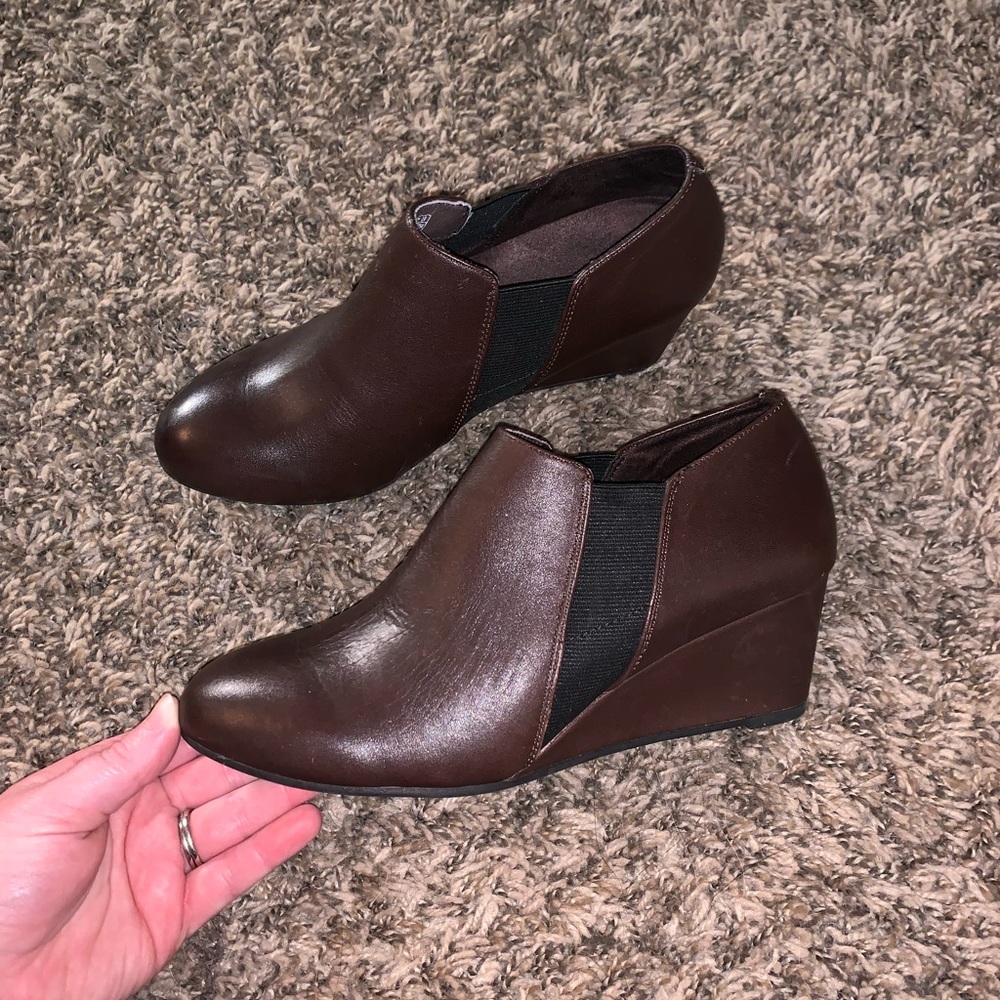 Vionic Brown Wedge Shoes